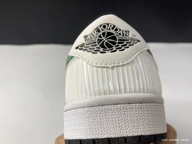 Reps LUCY CW0418-006 Year 1 Retro Low New Chinese (2020) Jordan 0608